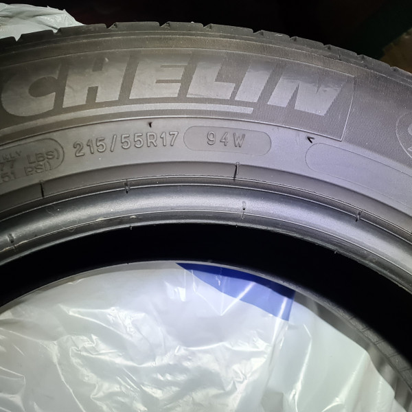 
            215/55R17 Michelin Primacy 3
    

                        94
        
                    W
        
    
    यात्री कार

