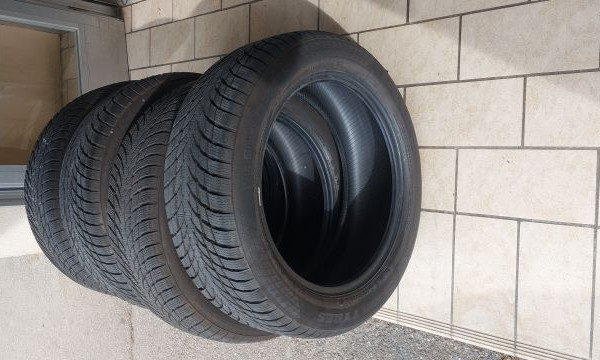 
            205/55R17 Nokian wr snowpower p
    

                        95
        
                    V
        
    
    Passenger car

