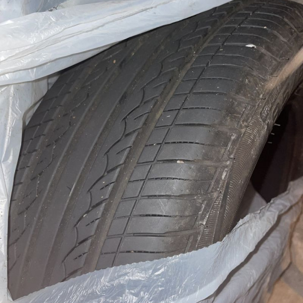 
            185/60R15 Divers 
    

                        84
        
                    H
        
    
    Personenauto

