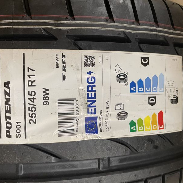 
            255/45R17 Bridgestone 
    

                        88
        
                    W
        
    
    Personenauto

