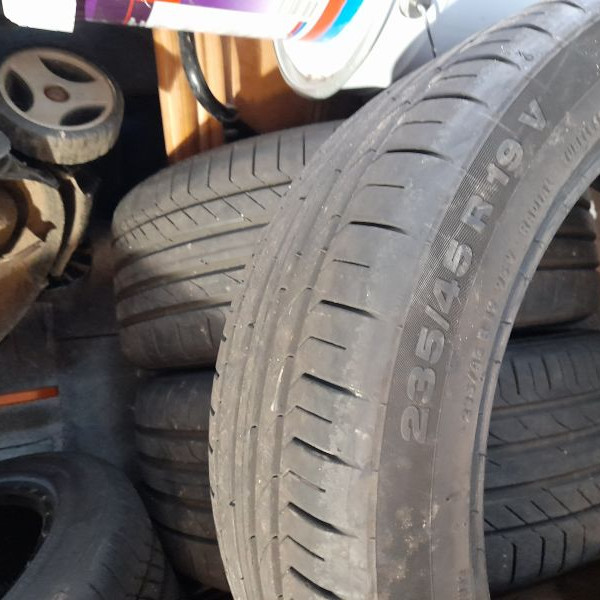 
            235/45R14 Continental Bernard ARMONIA
    

                        91
        
                    V
        
    
    Personenauto

