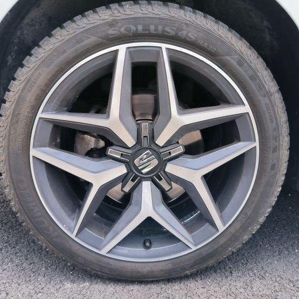 
            215/45R17 Kumho SOLUS 4S HA32
    

                        91
        
                    V
        
    
    Легковой автомобиль

