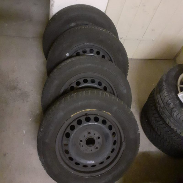 195/65-15 Continental 4 pneu Hiver CONTINENTAL
88
Autovettura