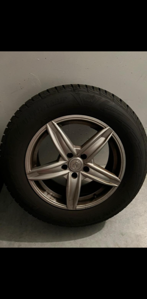 
            235/65R17 Goodyear 
    

                        108
        
                    H
        
    
    Voiture de tourisme

