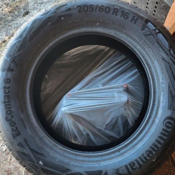 205/60R16 Continental Ecocontact 6
92
H
乘用车