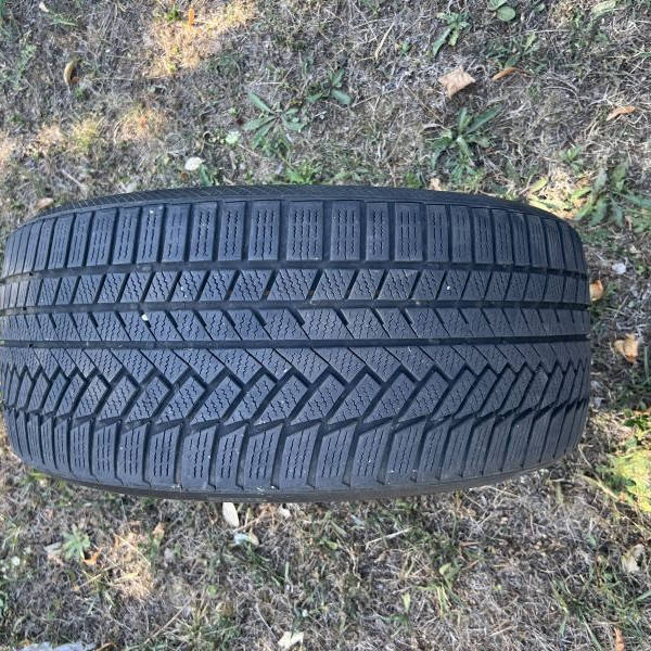 
            255/35R21 Continental 
    

                        98
        
                    V
        
    
    Personenkraftwagen

