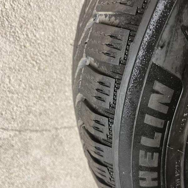 
            205/55R16 Michelin Alpin 6
    

                        94
        
                    V
        
    
    Personenauto

