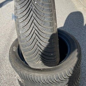 
            195/55R15 Michelin Alpin 5
    

                        91
        
                    T
        
    
    यात्री कार

