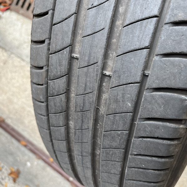 
            215/65R17 Michelin primacy 3
    

                        94
        
                    W
        
    
    यात्री कार

