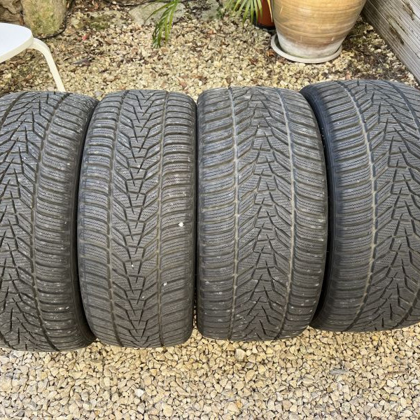 255/35R19 Hankook Winter Icept Evo 3
96
V
Autovettura