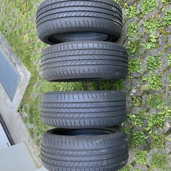 
            205/50R17 Goodyear Efficient GR
    

                        93
        
                    V
        
    
    Vehículo de pasajeros

