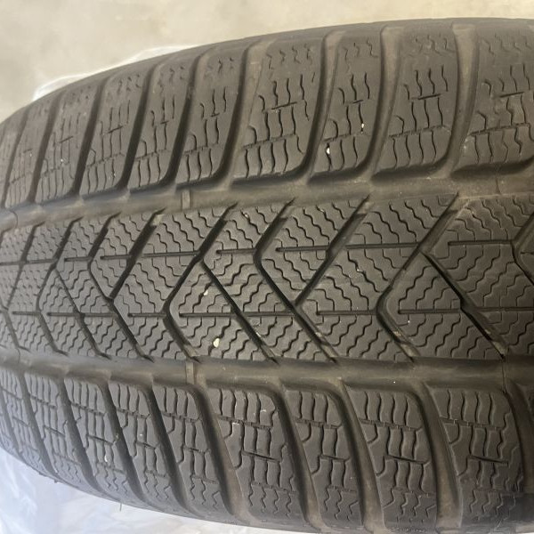 275/35R19 Pirelli
91
V
Personenkraftwagen