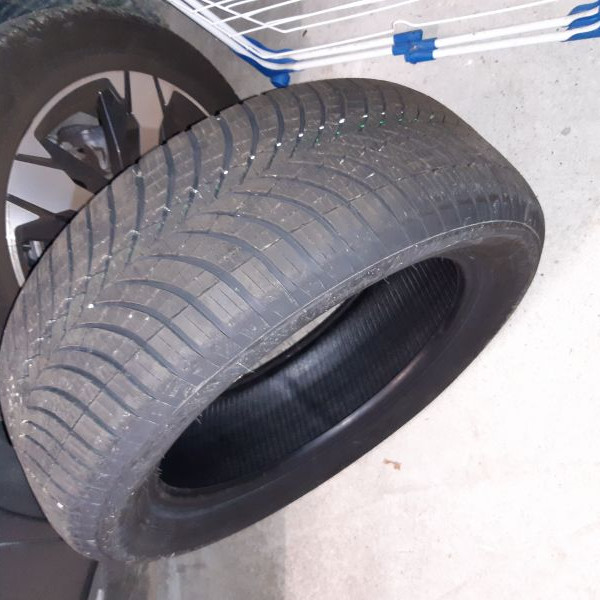 225/55R18 Goodyear
91
H
4x4 SUV