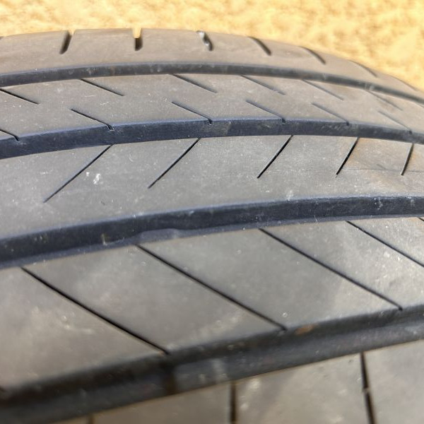 
            235/55R19 Bridgestone 
    

                        101
        
                    V
        
    
    Внедорожник 4x4

