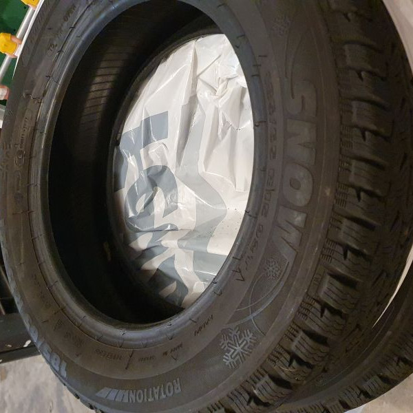 
            185/65R15 Michelin Kormoran snow
    

                        92
        
                    H
        
    
    Voiture de tourisme

