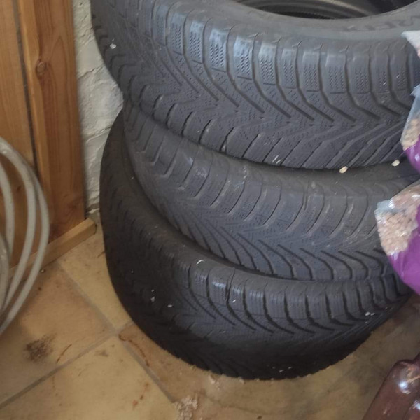 
            185/60R14 Vredestein Snowtrack
    

                        82
        
                    T
        
    
    यात्री कार

