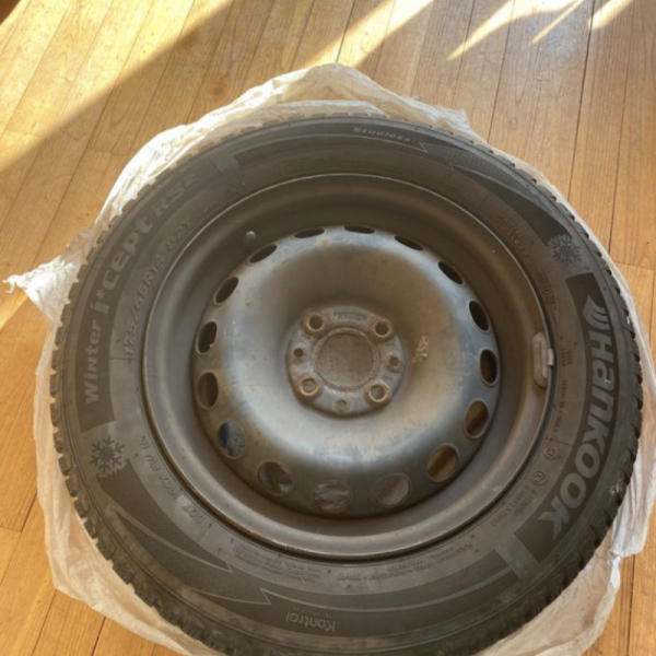 
            175/65R14 Hankook 
    

                        82
        
                    T
        
    
    Masina de pasageri

