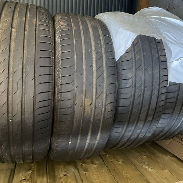 
            225/55R18 Nexen N FERA Sports
    

                        98
        
                    V
        
    
    4x4 एसयूवी

