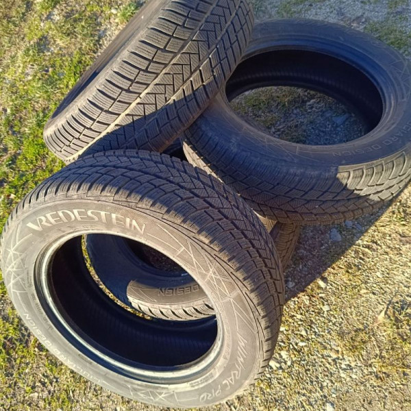 
            225/60R17 Vredestein 
    

                        103
        
                    H
        
    
    Samochód osobowy

