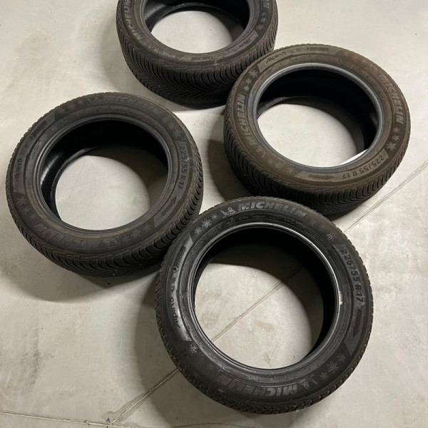 
            225/55R17 Michelin Alpin 5
    

                        97
        
                    H
        
    
    यात्री कार

