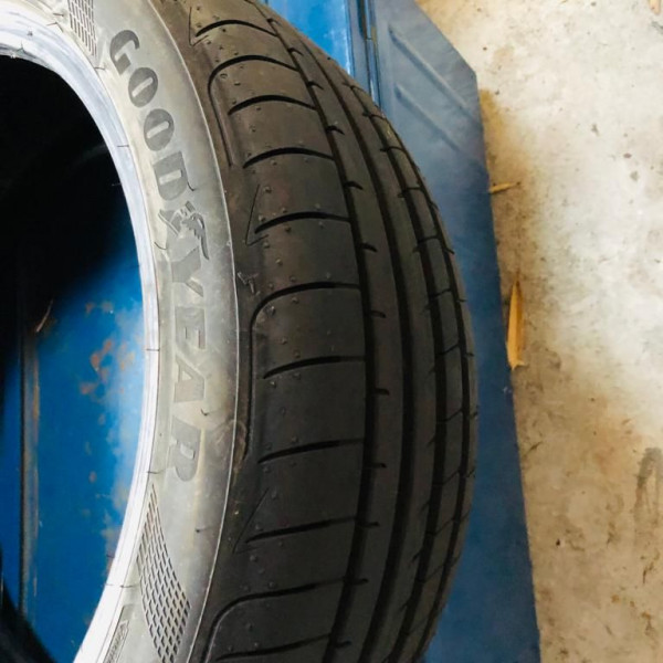 
            235/45R19 Goodyear goodyear Eagle F1
    

            
        
    
    Masina de pasageri

