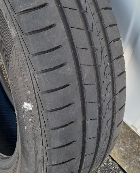 
            185/65R15 Hankook KINERGY
    

                        88
        
                    T
        
    
    यात्री कार

