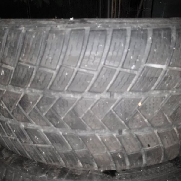 
            215/45R17 Divers 
    

                        91
        
                    H
        
    
    Vehículo de pasajeros

