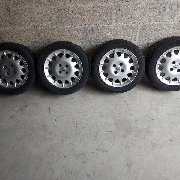 
            185/55R15 Kumho 
    

                        91
        
                    H
        
    
    Carro passageiro

