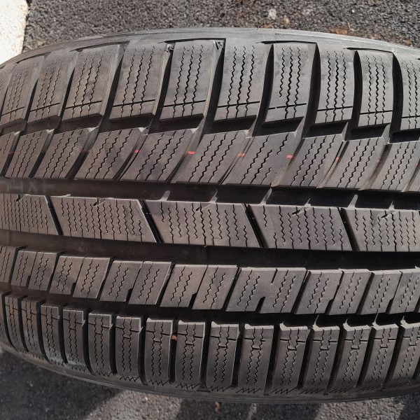 265/30R20 Toyo
97
W
Autovettura