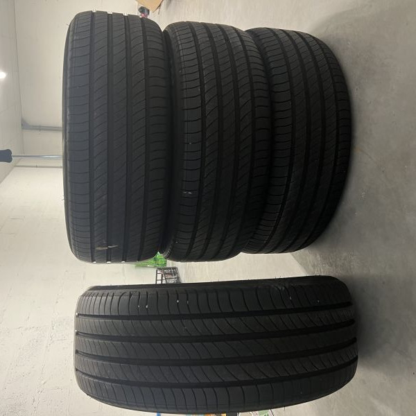 
            225/50R19 Michelin C5 AirCross
    

                        100
        
                    V
        
    
    Samochód osobowy

