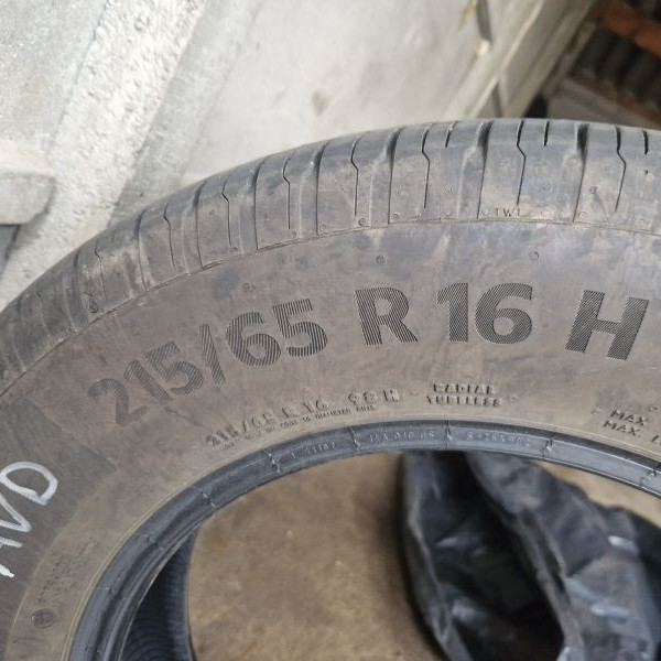 215/65R16 Continental Anne Claire Peultier
91
H
SUV 4x4
