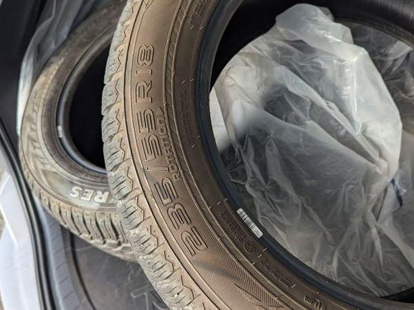 235/55R18 Nokian WR SUV4
104
H
SUV 4x4