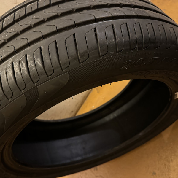 255/45R20 Pirelli Scorpion Verde
101
W
4x4 SUV
