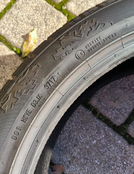 275/40R22 Michelin Cross Contact Winter 275/40 R22
91
H
Voiture de tourisme