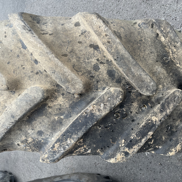 
            420/70R28 Michelin OMNIBIB OCC AR
    

            
        
    
    Koło napędowe


