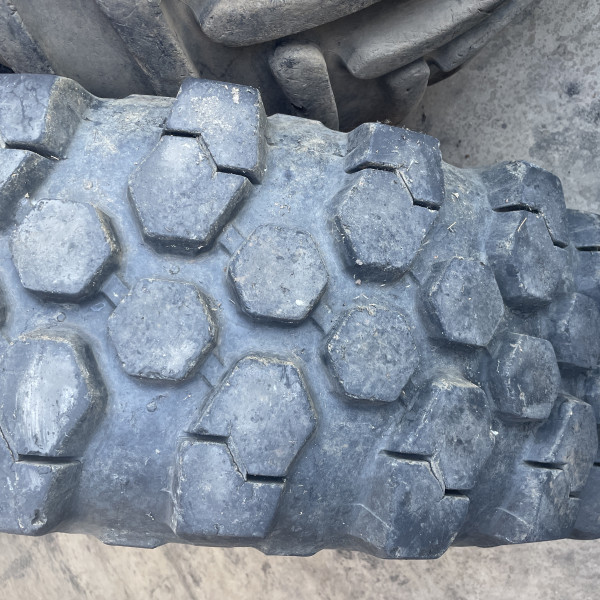 
            440/80R28 Michelin BIBLOAD OCC
    

            
        
    
    Koło napędowe

