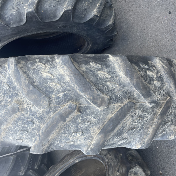 340/85R28 Kleber TRAKER OCC
Koło napędowe