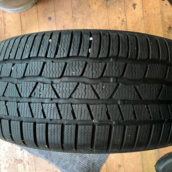235/45R17 Continental WinterContact
94
H
Samochód osobowy