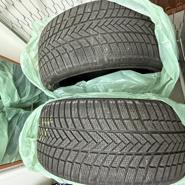 
            235/40R21 Bridgestone Bridgestone invernali per Porsche Cayenne
    

                        109
        
                    V
        
    
    4x4 SUV

