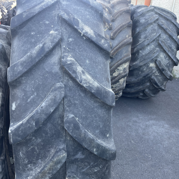 420/85R38 Firestone PERFORMER 85 OCC
Antriebsrad