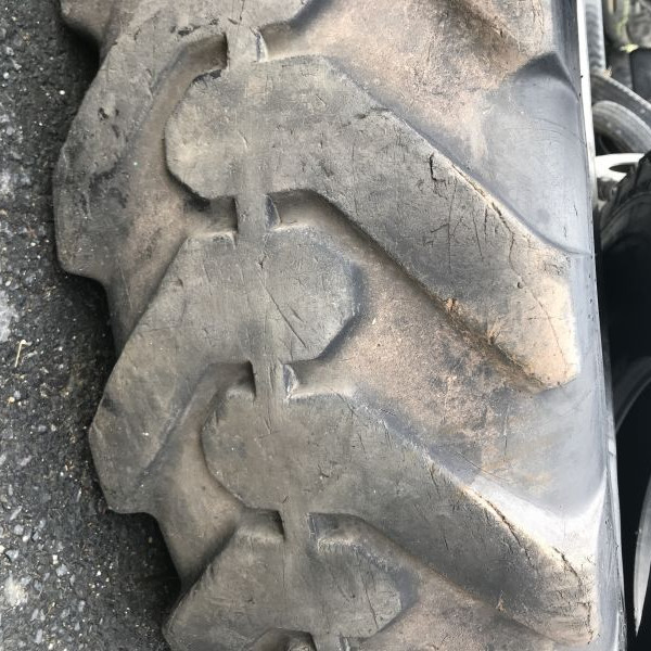 1400-24 Goodyear SGL
24PR
aufblasbar