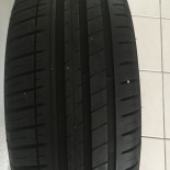 
            215/45-18 Michelin 215/45 zr18 93w
    

                        93
        
                    W
        
    
    Vehículo de pasajeros

