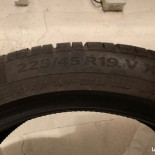 
            225/45R19 Continental Wintercontact TS860 SSR runflat
    

                        96
        
                    V
        
    
    यात्री कार

