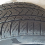 
            275/40R20 Pirelli scorpion
    

                        106
        
                    V
        
    
    4x4 SUV

