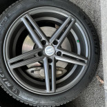 
            225/45R18 Michelin Michelin Pilot Alpin 5
    

                        95
        
                    V
        
    
    车轮

