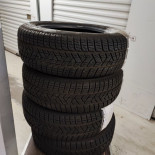 
            215/60R17 Pirelli 
    

                        100
        
                    V
        
    
    Passenger car

