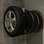 
            185/60R15 Michelin Alpin
    

                        88
        
                    T
        
    
    Roda de carro

