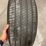 
            235/55R18 Michelin Total Performance
    

                        100
        
                    W
        
    
    यात्री कार

