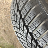 
            225/55R17 Goodyear 
    

                        98
        
                    V
        
    
    यात्री कार

