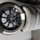 
            205/60R16 Goodyear 
    

                        92
        
                    H
        
    
    車輪

